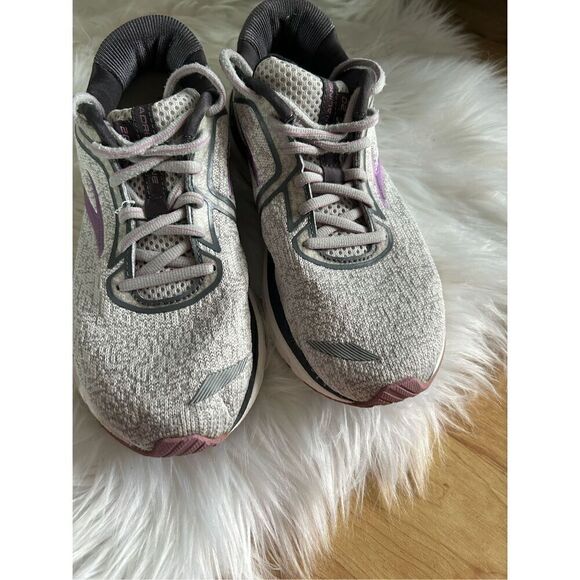 Brooks sneakers andreneline size 8.5 grayish white - Picture 6 of 6